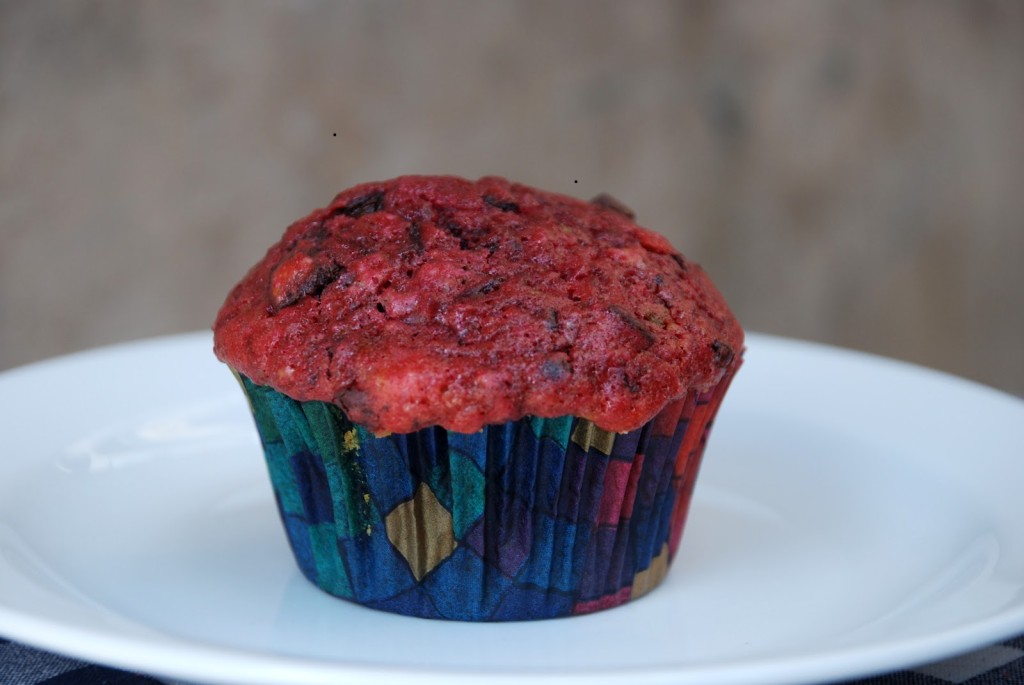 Čokoládové muffiny s červenou řepou