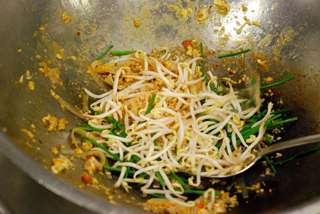 Pad thai (v procesu)